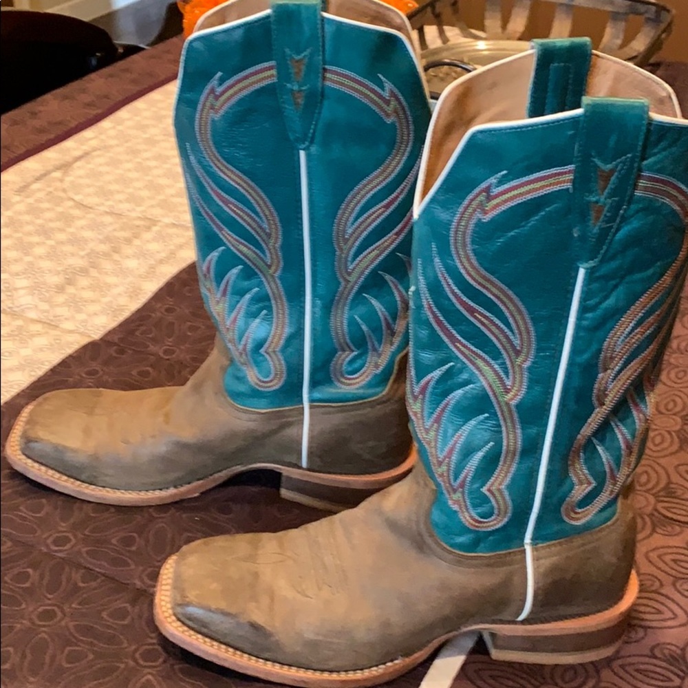 Cowboy Boots - Picture 3 of 4
